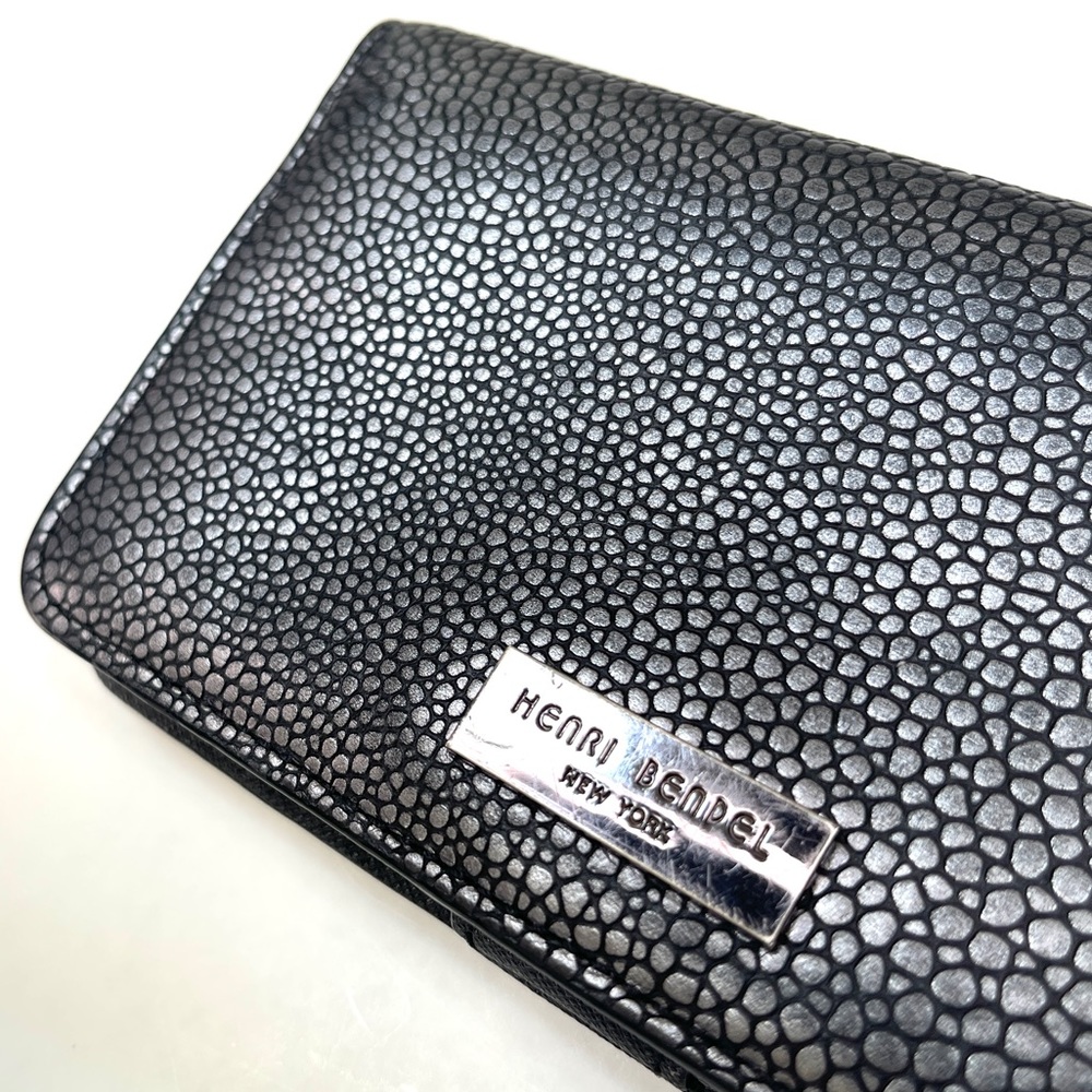 🐠Henri Bendel gray/silver faux animal print wallet